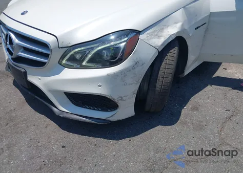 2014 Mercedes-Benz E 550 4Matic z USA, uszkodzony, nr VIN WDDHF9BB6EB016242